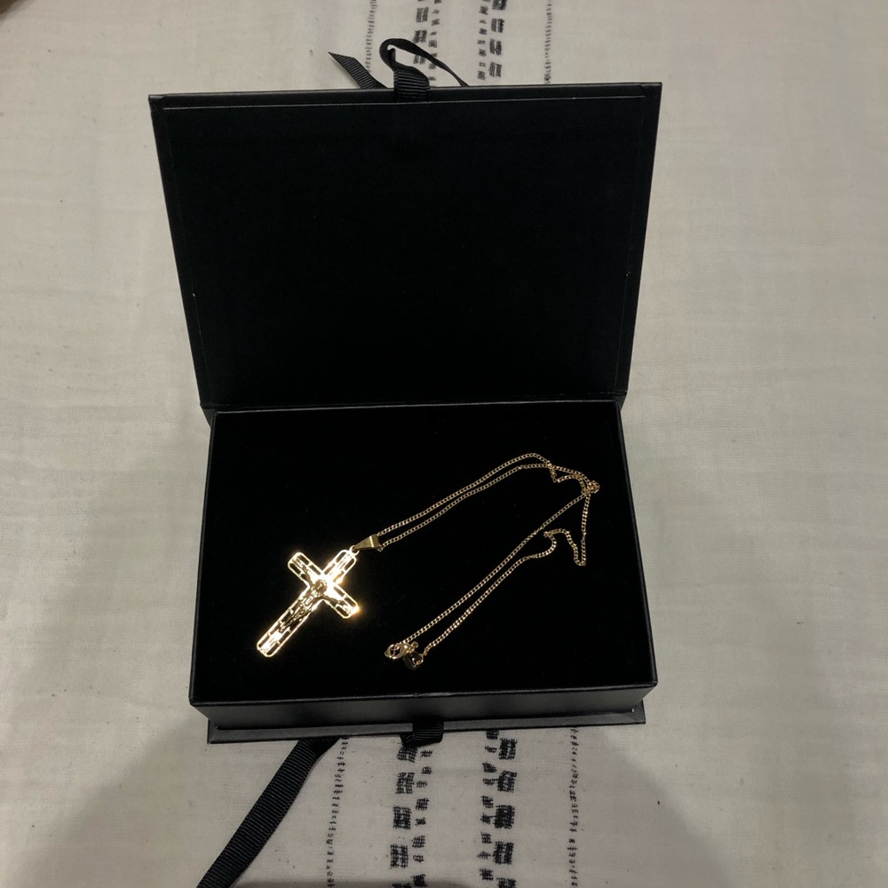 M Jewelers Cross Necklace - Picture 2 of 4